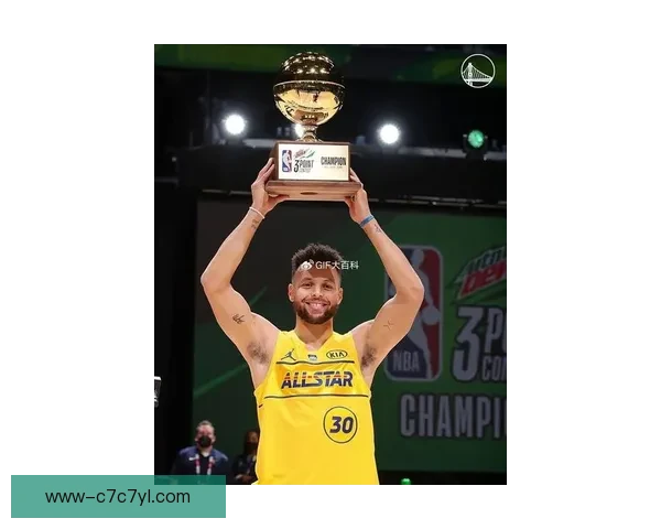 库里明年携利拉德克莱冲三冠赛